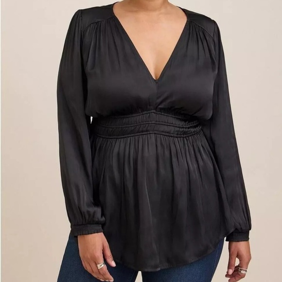 TORRID Peplum Satin Smocked Waist Top 1X NWT - Picture 1 of 8